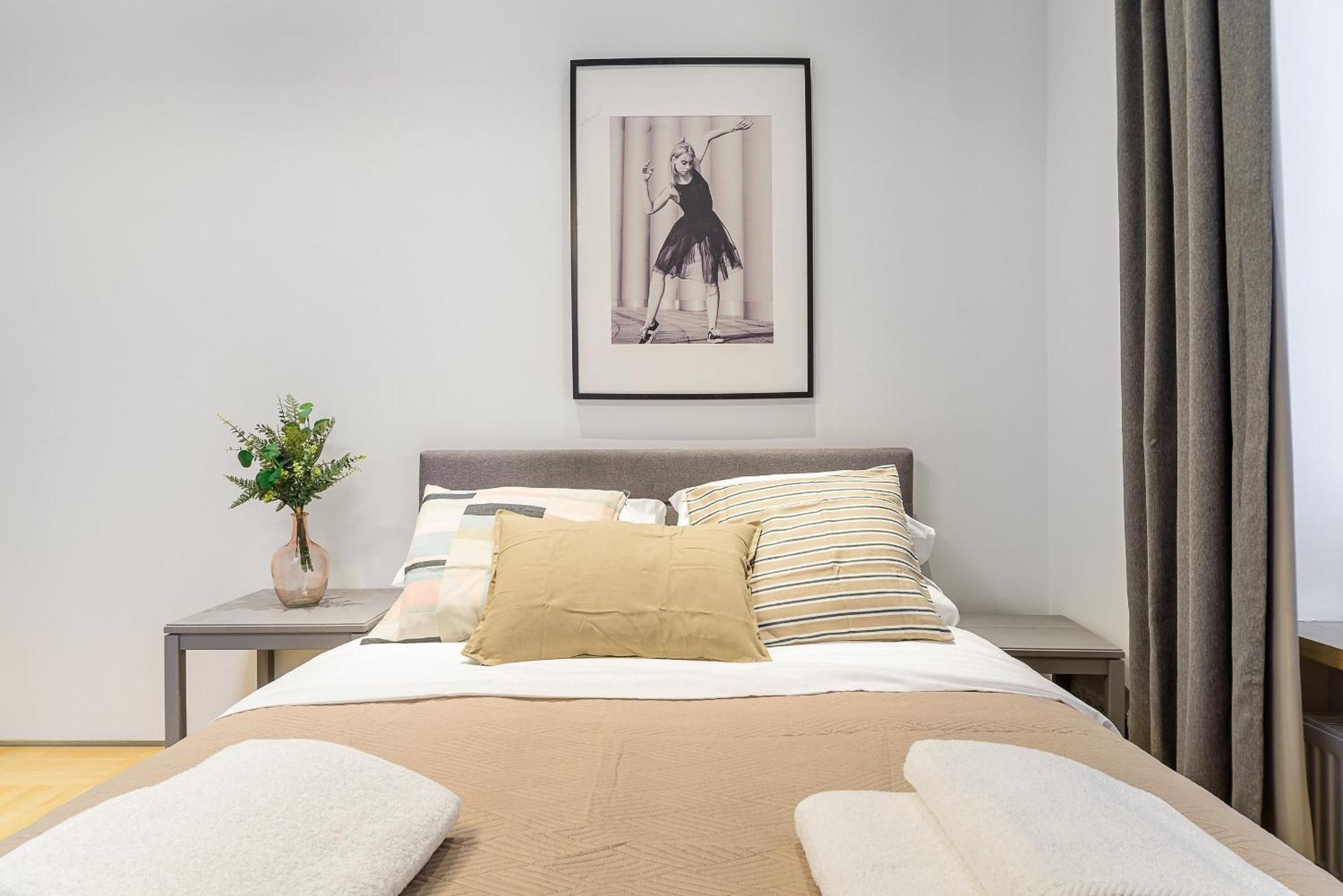 P&O Serviced Apartments Warecka Street Warsaw Exterior photo